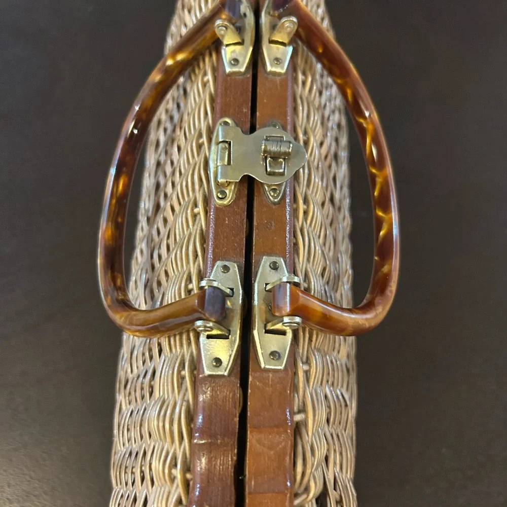 Woven Straw Tote with Tortoiseshell-Effect Handles - Beige/tan 50’s - Picture 9 of 9